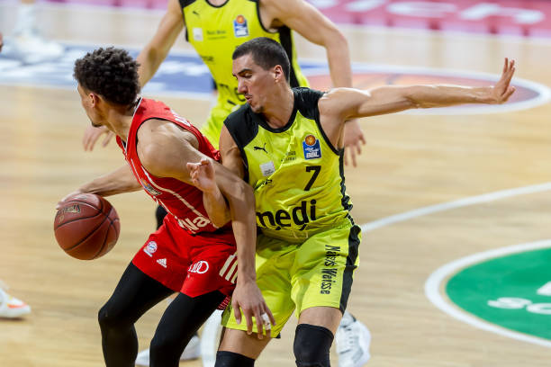 闻再次引爆 闻再次引爆