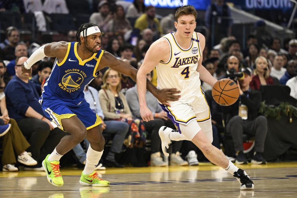 后防线吃尽 后防线吃尽